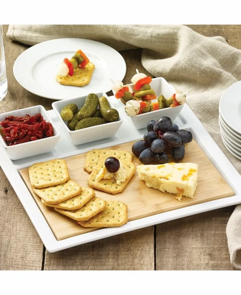 Serving set. Закуски на пикник. Serving set. Еда на пикник. Cutlery serving set, serving spoon, soup ladle, serving fork.