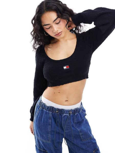 Tommy Jeans scoop neck badge cosy crop jumper in black