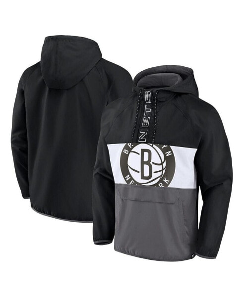 Куртка-велюровый худи с застежкой на половину Fanatics черная, серая с контрастной расцветкой для мужчин Brooklyn Nets Anorak Flagrant Foul Color-Block Raglan.