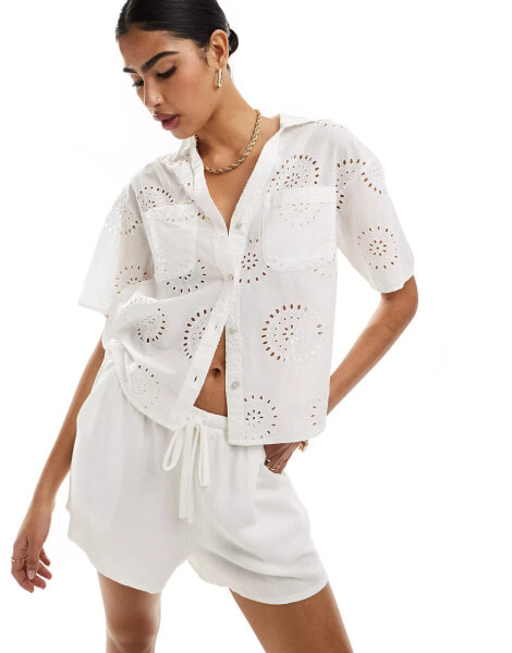 New Look broderie overhead shirt in white