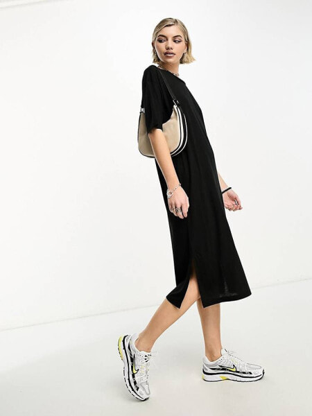 Noisy May oversized t-shirt dress in black