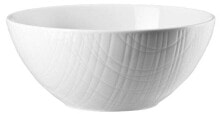 Dishes and salad bowls for serving