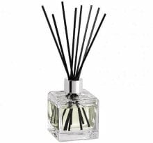 Aromatic diffusers and candles