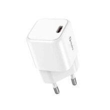 QCHARX Hera USB-C wall charger