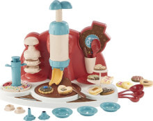 Children's play sets and wooden figurines