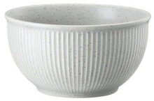 Dishes and salad bowls for serving