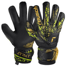 Goalkeeper gloves for football