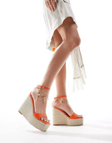 Купить женская обувь Public Desire: Public Desire Naya wedge espadrille with anklet charms in orange