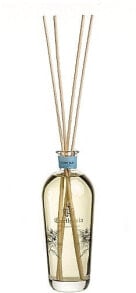 Aromatic diffusers and candles