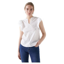 Women's blouses and blouses