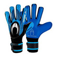 Goalkeeper gloves for football