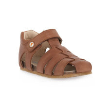 Sandals and sandals for girls