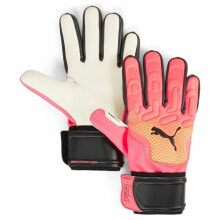 Goalkeeper gloves for football