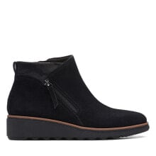 Черные женские высокие ботинки Clarks купить от $68