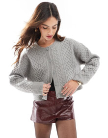 Women's sweaters and cardigans