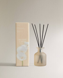 Aromatic diffusers and candles