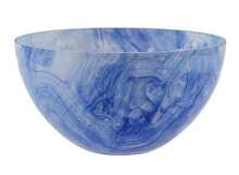 Dishes and salad bowls for serving