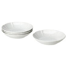 Dishes and salad bowls for serving