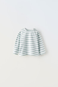 Striped t­shirt