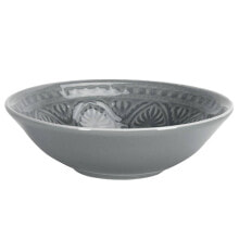 Dishes and salad bowls for serving