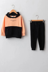 Kapşonlu Uzun Kol Baskılı Erkek Bebek Sweatshirt ve Jogger Pantolon 2 Li Takım