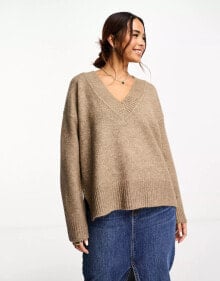 Women's sweaters and cardigans