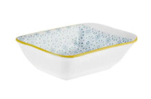 Dishes and salad bowls for serving