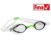 Swimming goggles