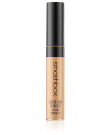 Face correctors and concealers