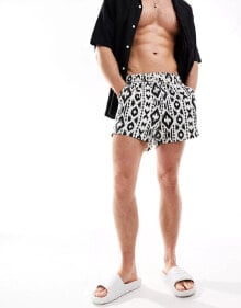 Men's swimming trunks and shorts