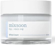 Moisturizing and nourishing the skin of the face