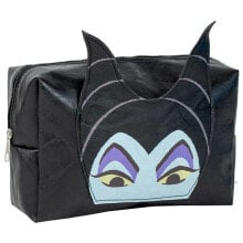 Women's cosmetic bags and beauty cases