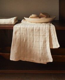 Check waffle-knit cotton towel