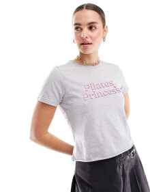 ASOS DESIGN – Knapp geschnittenes T-Shirt in meliertem Grau mit „Pilates Princess“-Grafikprint