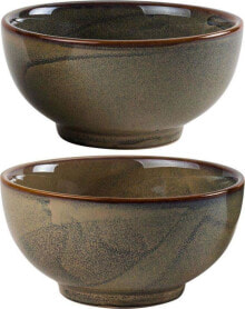 Dishes and salad bowls for serving