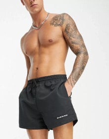 Men's swimming trunks and shorts