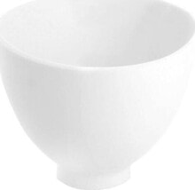 Dishes and salad bowls for serving