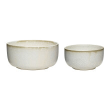 Dishes and salad bowls for serving