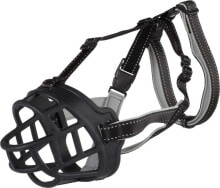 Muzzles and bridles for dogs