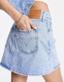 Levi's – Rock mit Logo in verwaschenem Hellblau