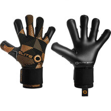 Goalkeeper gloves for football