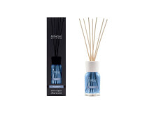 Aromatic diffusers and candles