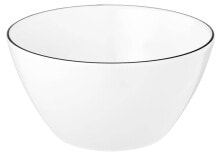 Dishes and salad bowls for serving