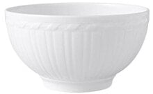 Dishes and salad bowls for serving