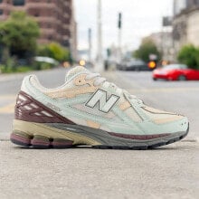 Бежевые мужские кроссовки New Balance купить от $203