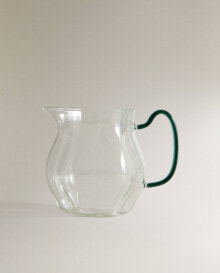 Jugs, decanters and decanters