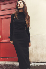 Fitted asymmetric neck dress
