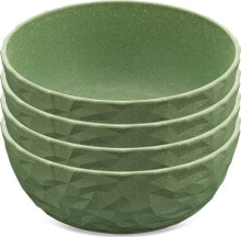 Dishes and salad bowls for serving