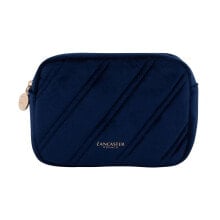 Women's cosmetics bags and beauty cases