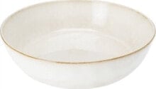 Dishes and salad bowls for serving